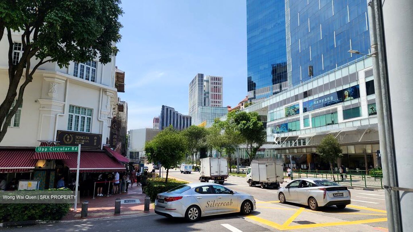New Bridge Road (D1), Retail #498875371
